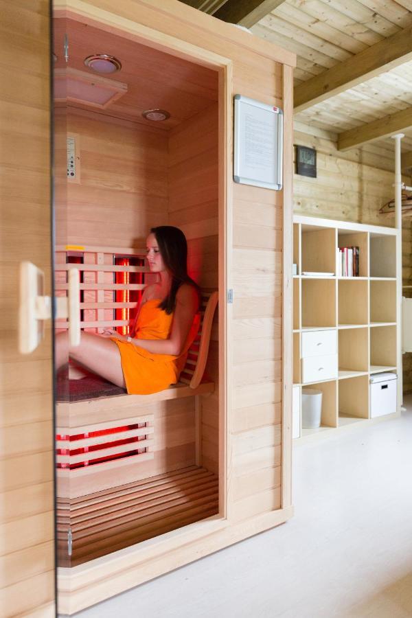 6 persoons vakantiehuis met sauna, dichtbij zee Sint-Annaland Buitenkant foto